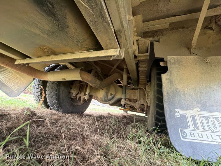 image for item FK5146 2009 Freightliner B2 school bus