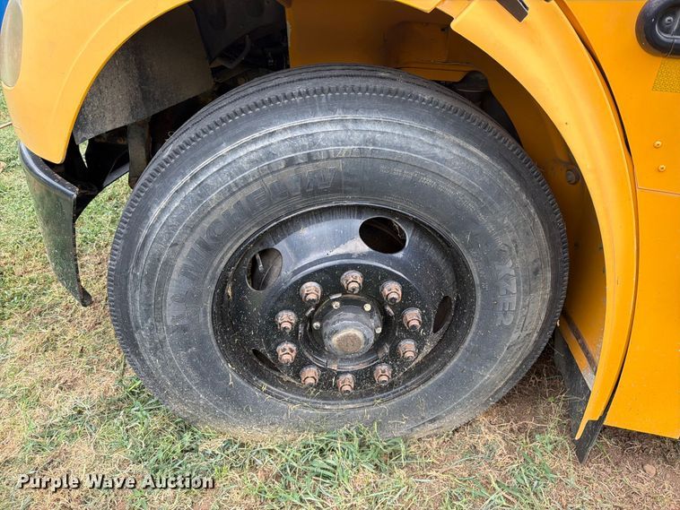 image for item FK5146 2009 Freightliner B2 school bus