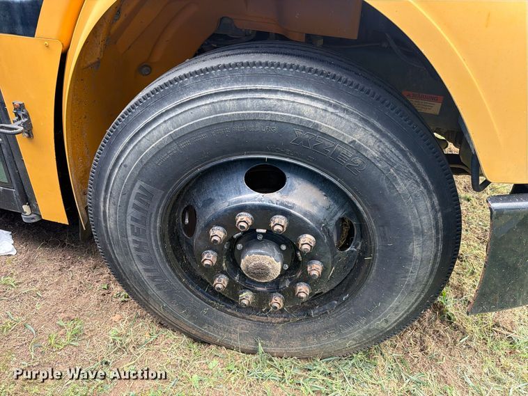 image for item FK5146 2009 Freightliner B2 school bus