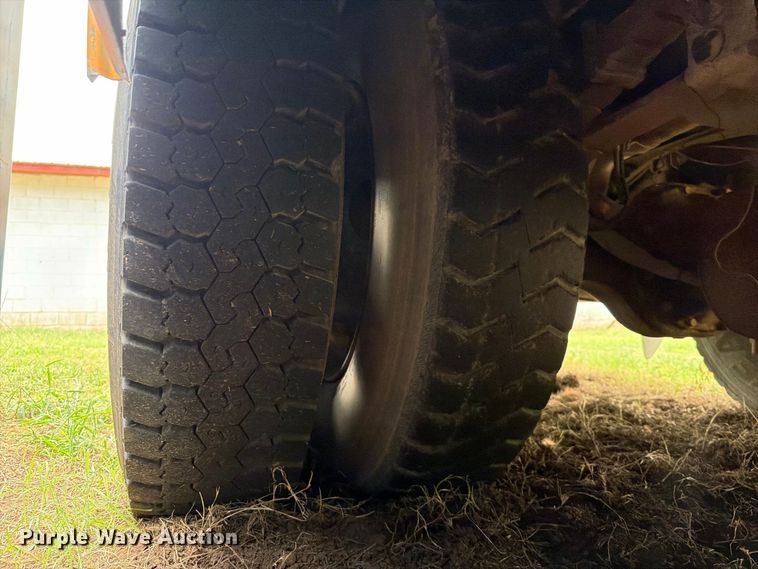 image for item FK5146 2009 Freightliner B2 school bus