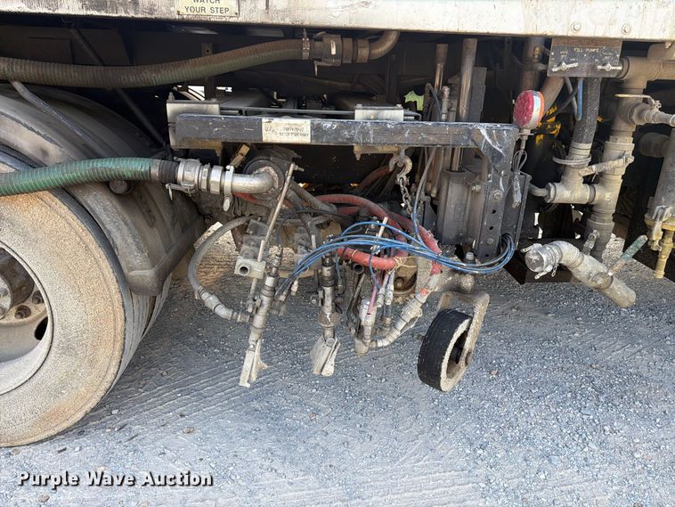 image for item FN2046 2013 Peterbilt 320 paint striper truck