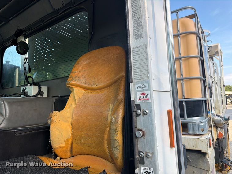 image for item FN2046 2013 Peterbilt 320 paint striper truck