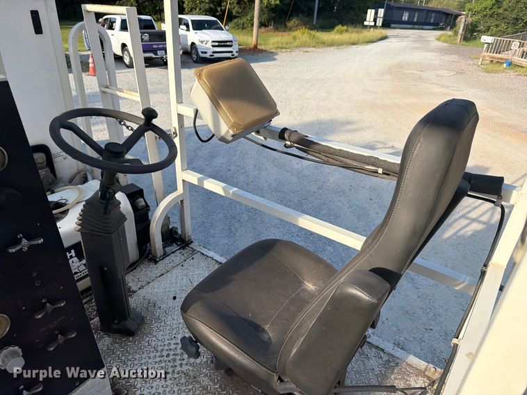 image for item FN2046 2013 Peterbilt 320 paint striper truck