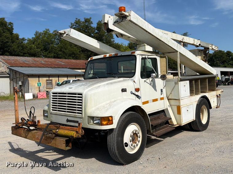 1999 International 4700 bucket truck