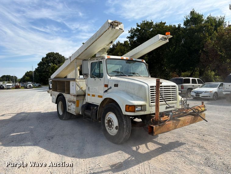 image for item FN2047 1999 International 4700 bucket truck