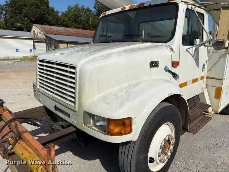 image for item FN2047 1999 International 4700 bucket truck