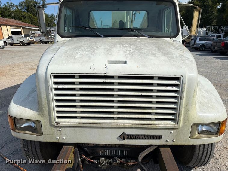 image for item FN2047 1999 International 4700 bucket truck