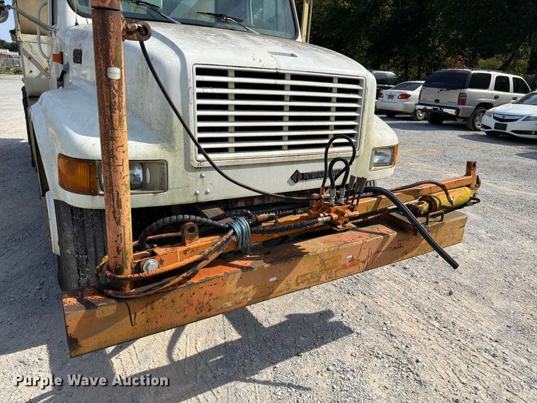 image for item FN2047 1999 International 4700 bucket truck