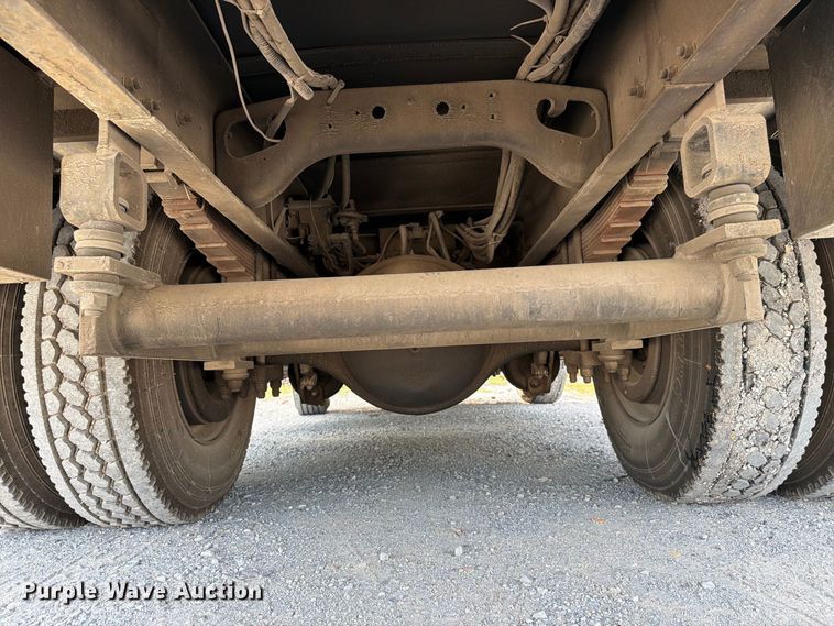 image for item FN2047 1999 International 4700 bucket truck