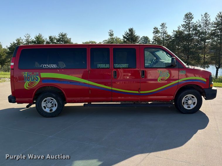 image for item FN5851 2008 Chevrolet Express 3500 van