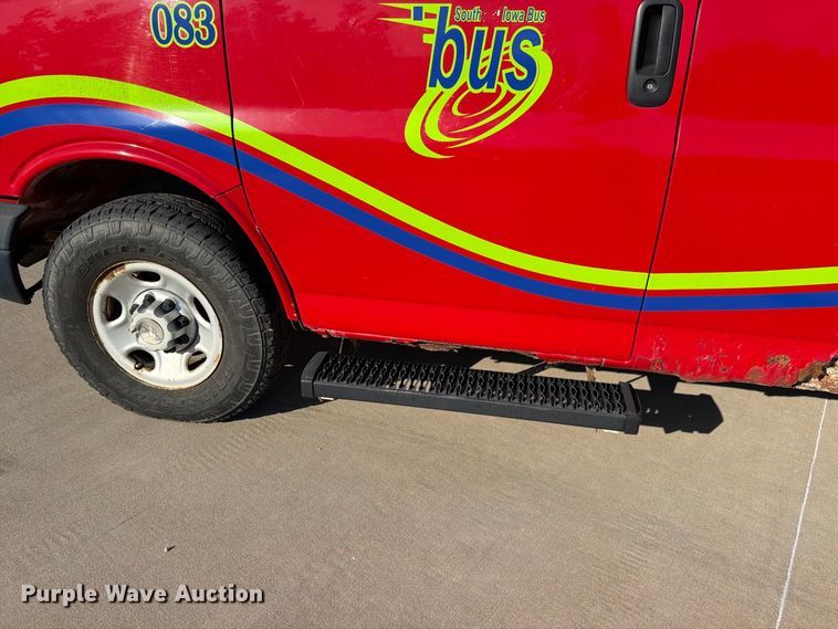 image for item FN5851 2008 Chevrolet Express 3500 van