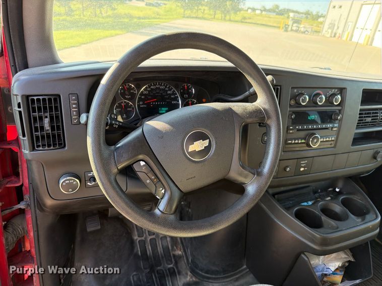image for item FN5851 2008 Chevrolet Express 3500 van