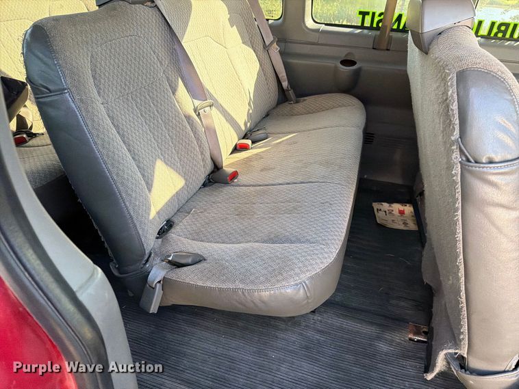 image for item FN5851 2008 Chevrolet Express 3500 van