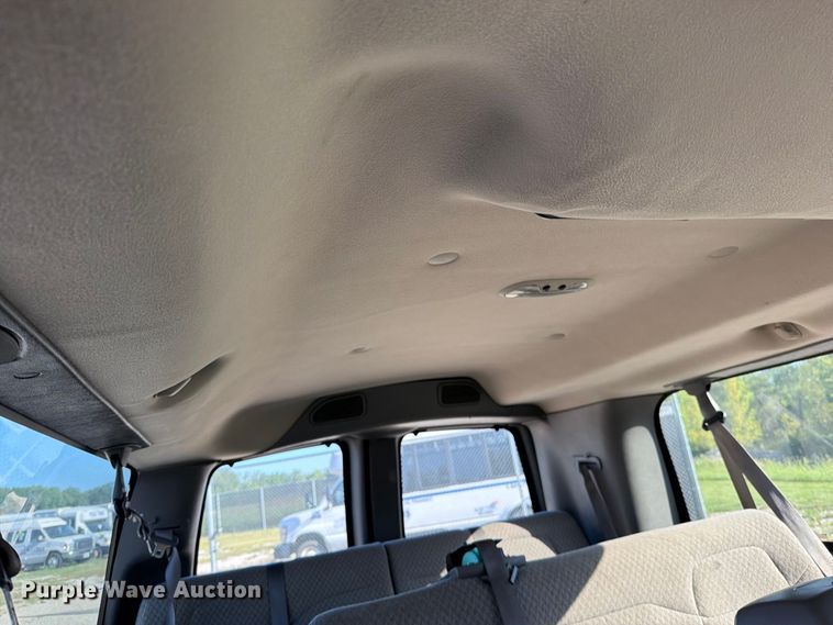 image for item FN5851 2008 Chevrolet Express 3500 van