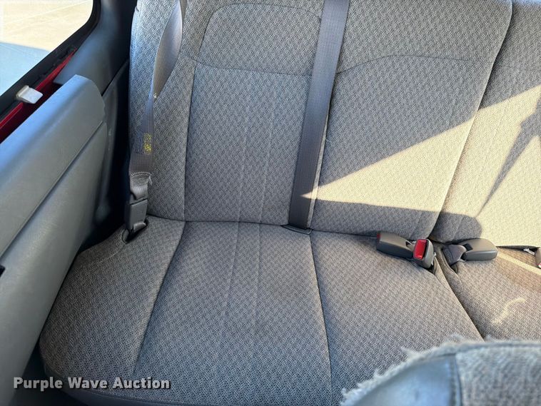 image for item FN5851 2008 Chevrolet Express 3500 van