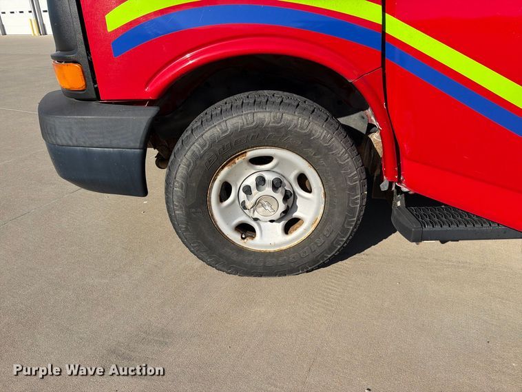 image for item FN5851 2008 Chevrolet Express 3500 van