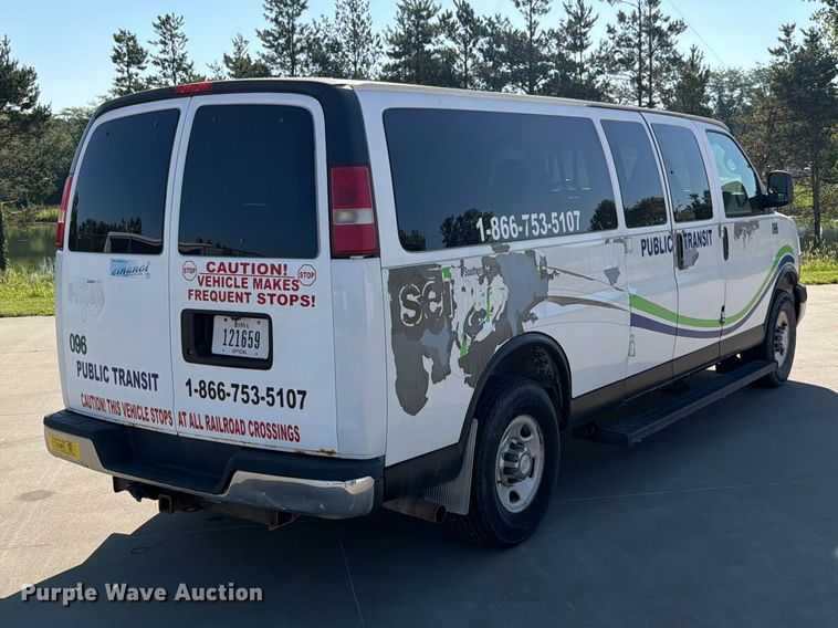 image for item FN5852 2009 Chevrolet Express 3500 van