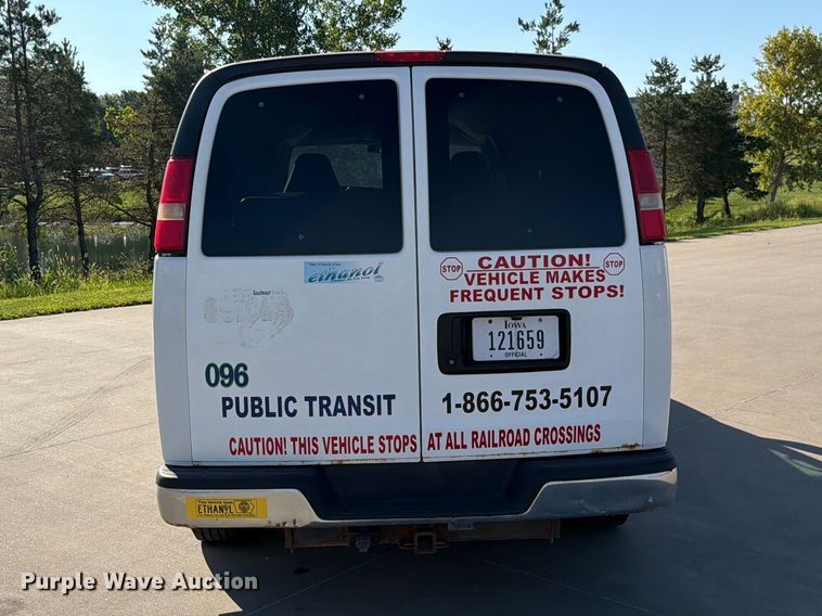 image for item FN5852 2009 Chevrolet Express 3500 van