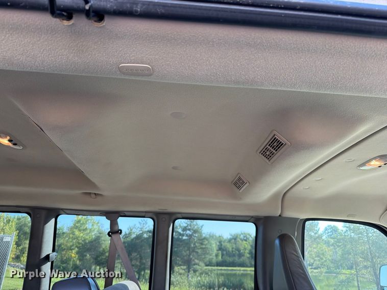image for item FN5852 2009 Chevrolet Express 3500 van
