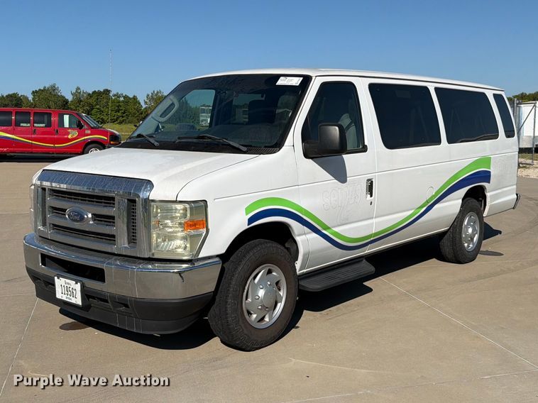 image for item FN5853 2013 Ford Econoline E350 van