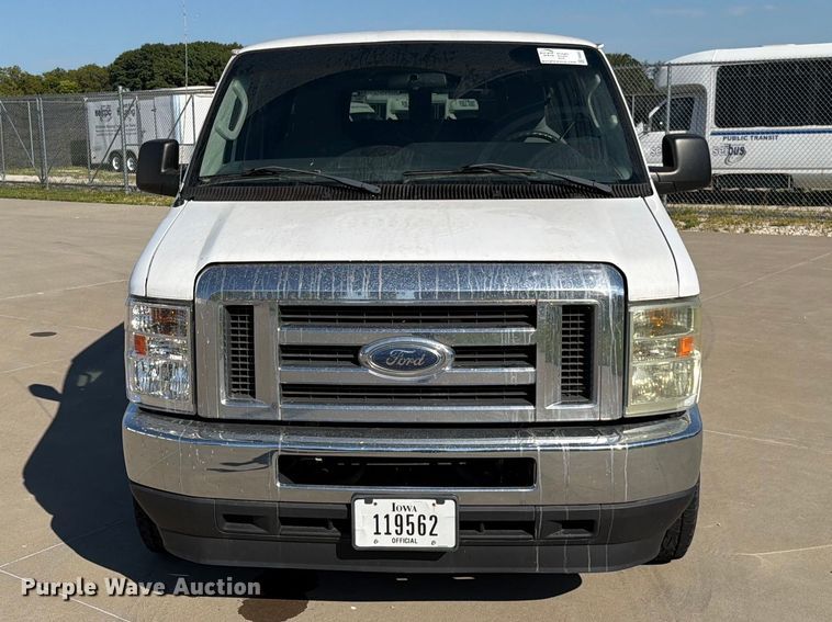 image for item FN5853 2013 Ford Econoline E350 van
