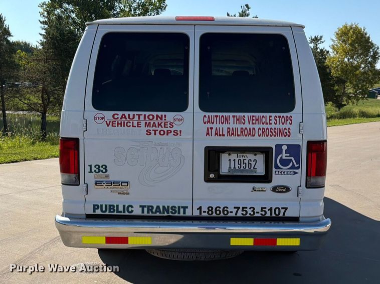 image for item FN5853 2013 Ford Econoline E350 van