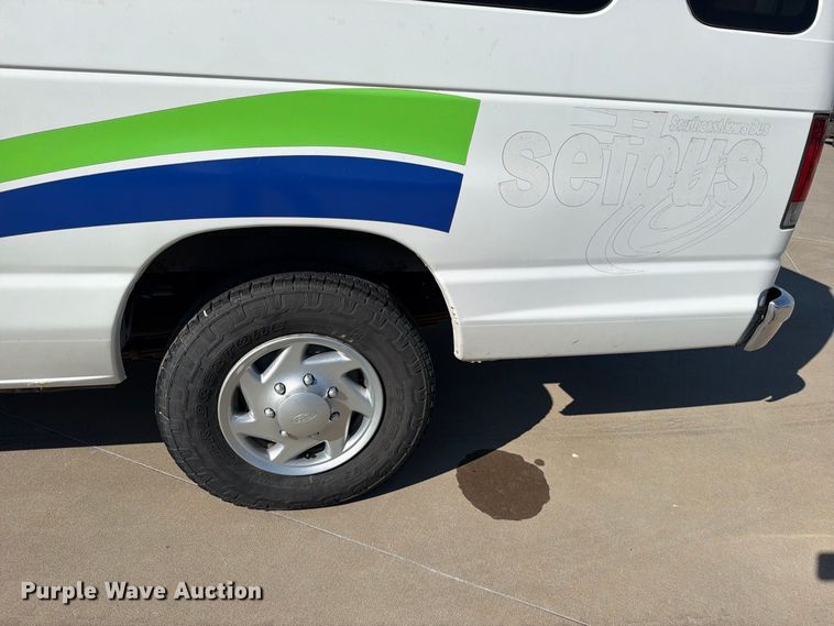 image for item FN5853 2013 Ford Econoline E350 van