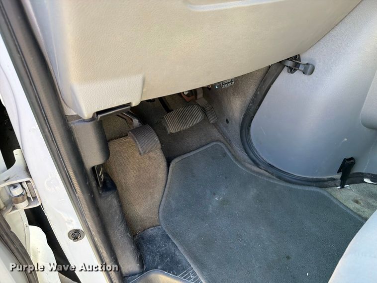 image for item FN5853 2013 Ford Econoline E350 van