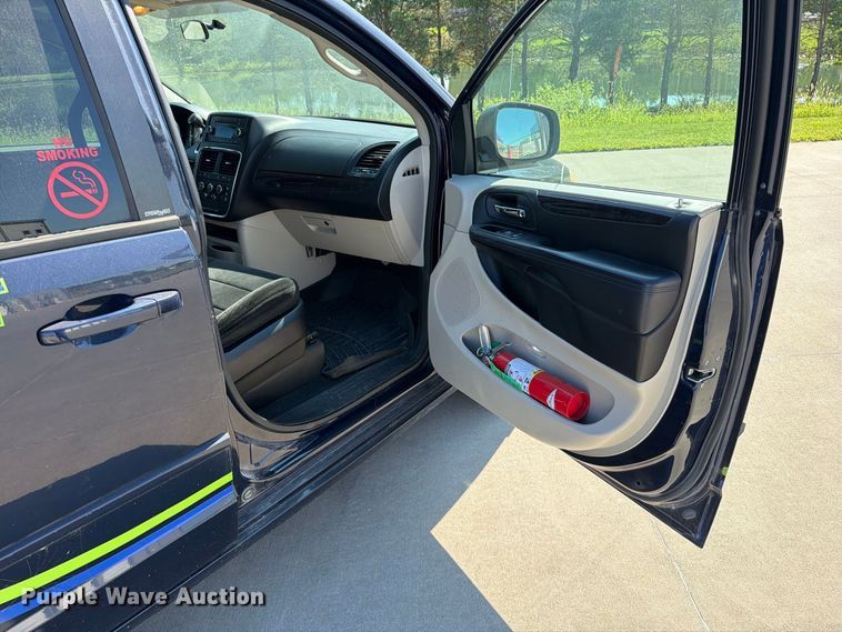 image for item FN5855 2013 Dodge Grand Caravan handicap accessible van