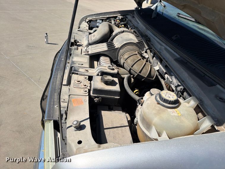 image for item FN5856 2003 Ford E350 van