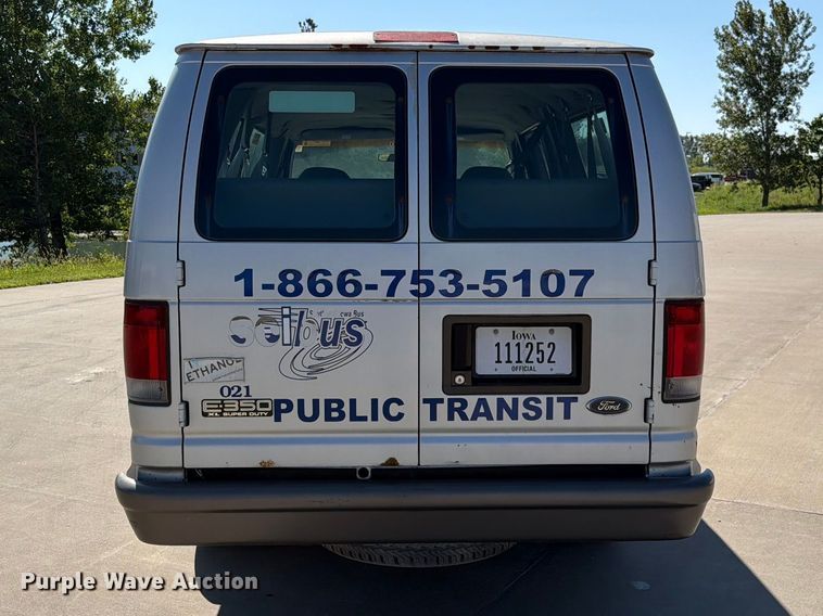 image for item FN5857 2002 Ford E350 van