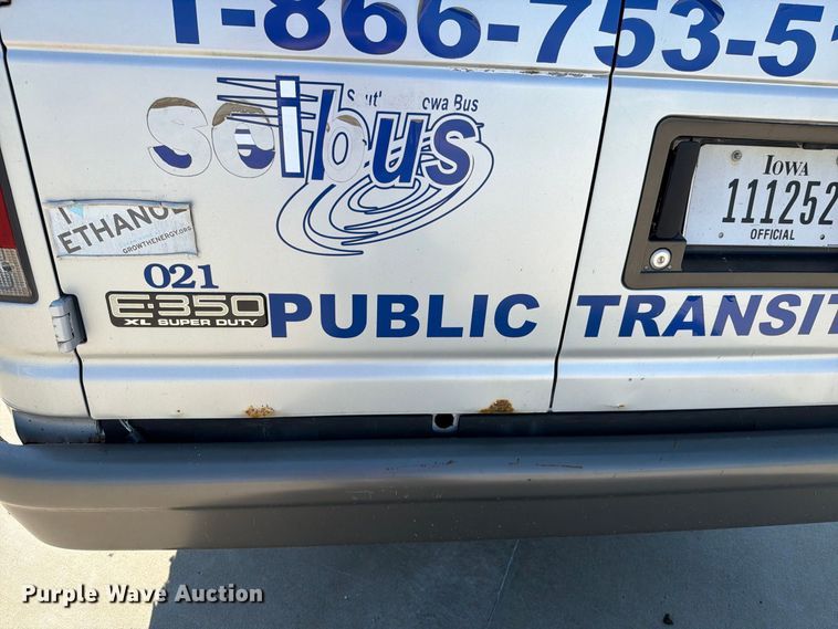 image for item FN5857 2002 Ford E350 van