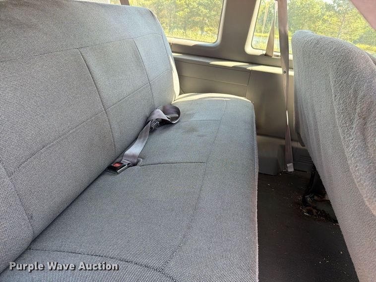 image for item FN5857 2002 Ford E350 van