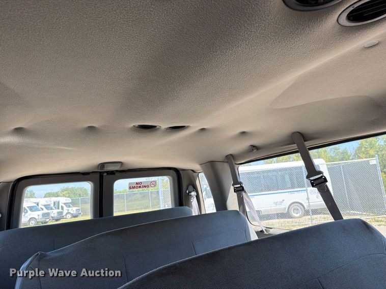 image for item FN5857 2002 Ford E350 van