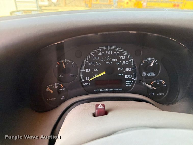image for item FO3001 2001 Chevrolet Express 3500 school bus