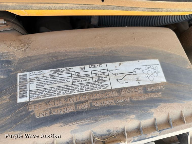 image for item FO3001 2001 Chevrolet Express 3500 school bus