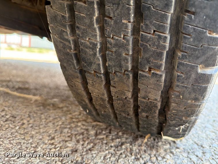 image for item FO3001 2001 Chevrolet Express 3500 school bus