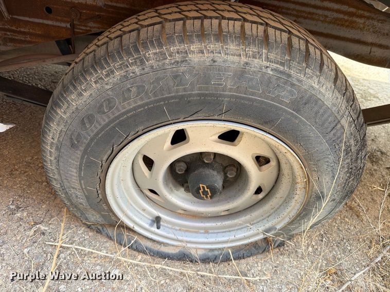 image for item FO3004 1995 Chevrolet S10 pickup truck