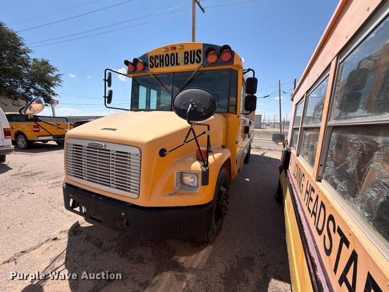 image for item FO3012 2004 Freightliner FS65 school bus