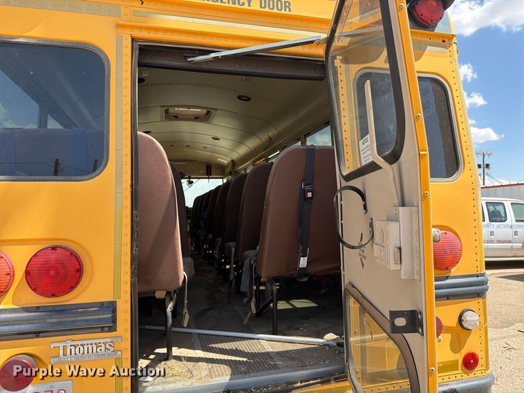 image for item FO3012 2004 Freightliner FS65 school bus