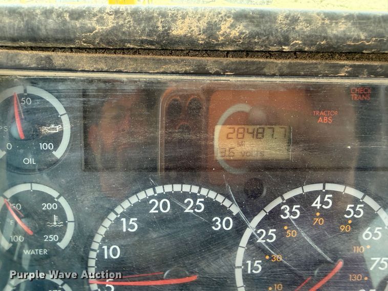image for item FO3012 2004 Freightliner FS65 school bus
