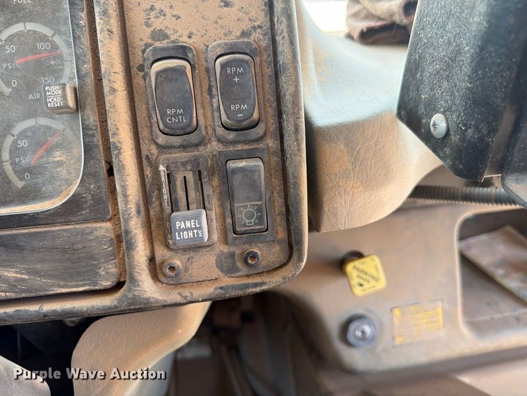 image for item FO3012 2004 Freightliner FS65 school bus
