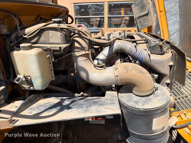 image for item FO3012 2004 Freightliner FS65 school bus