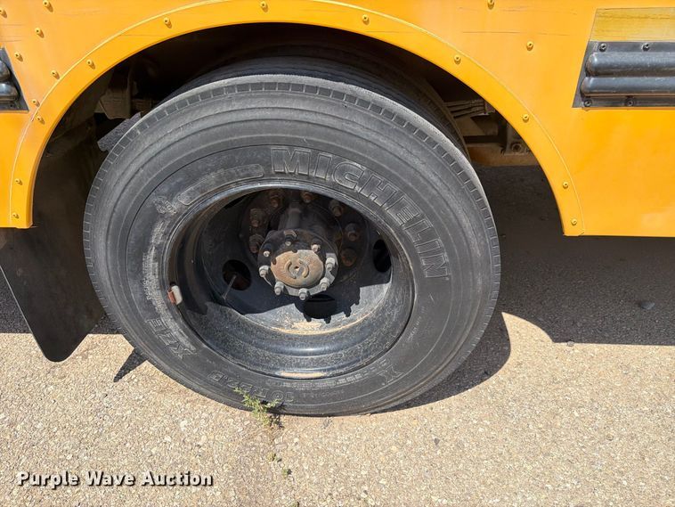 image for item FO3012 2004 Freightliner FS65 school bus