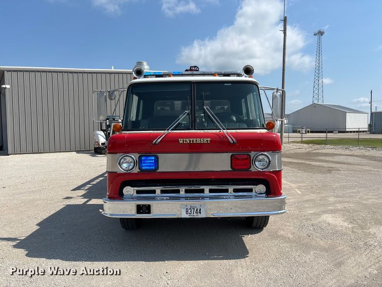 image for item FP3015 1988 Ford C8000 pumper fire truck