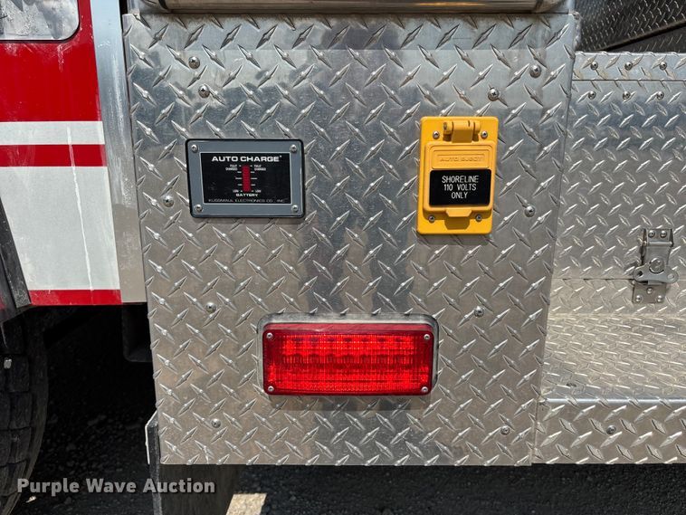 image for item FP3015 1988 Ford C8000 pumper fire truck