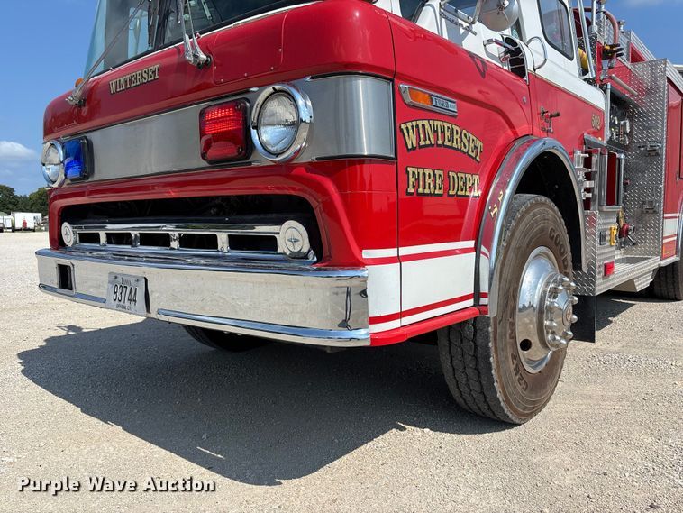 image for item FP3015 1988 Ford C8000 pumper fire truck