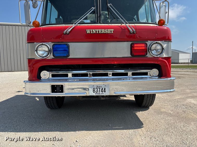 image for item FP3015 1988 Ford C8000 pumper fire truck