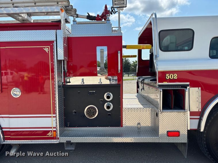 image for item FP3015 1988 Ford C8000 pumper fire truck