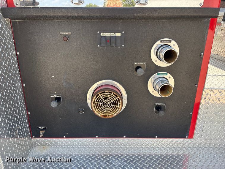 image for item FP3015 1988 Ford C8000 pumper fire truck